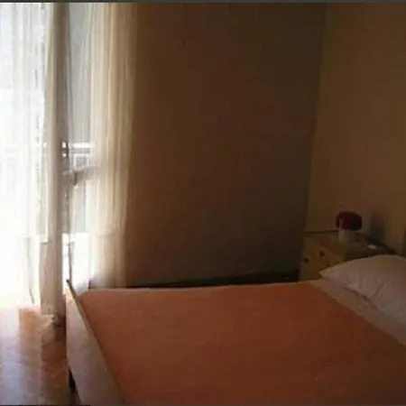 Apts & Rooms Frano - 50M From Beach Affittacamere 3*