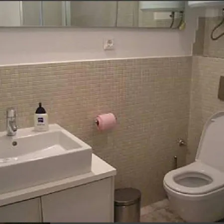 Guest house Apts & Rooms Frano - 50M From Beach Vela Luka
