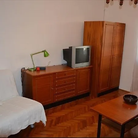 Apts & Rooms Frano - 50M From Beach Affittacamere