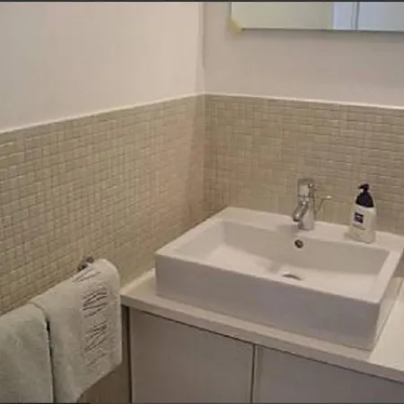Apts & Rooms Frano - 50M From Beach Affittacamere Vela Luka